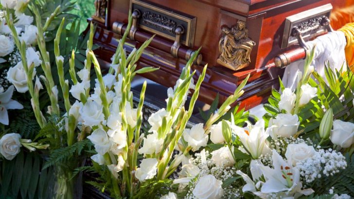 9 Funeral Flowers For A Man: Remarkable Floral Tribute For A Deceased