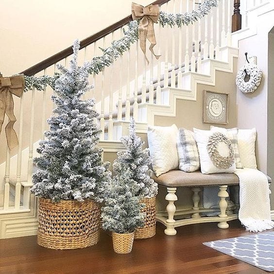 30+ Christmas Staircase Decoration Ideas that'll Make your Home Look Like Winter  Wonderland