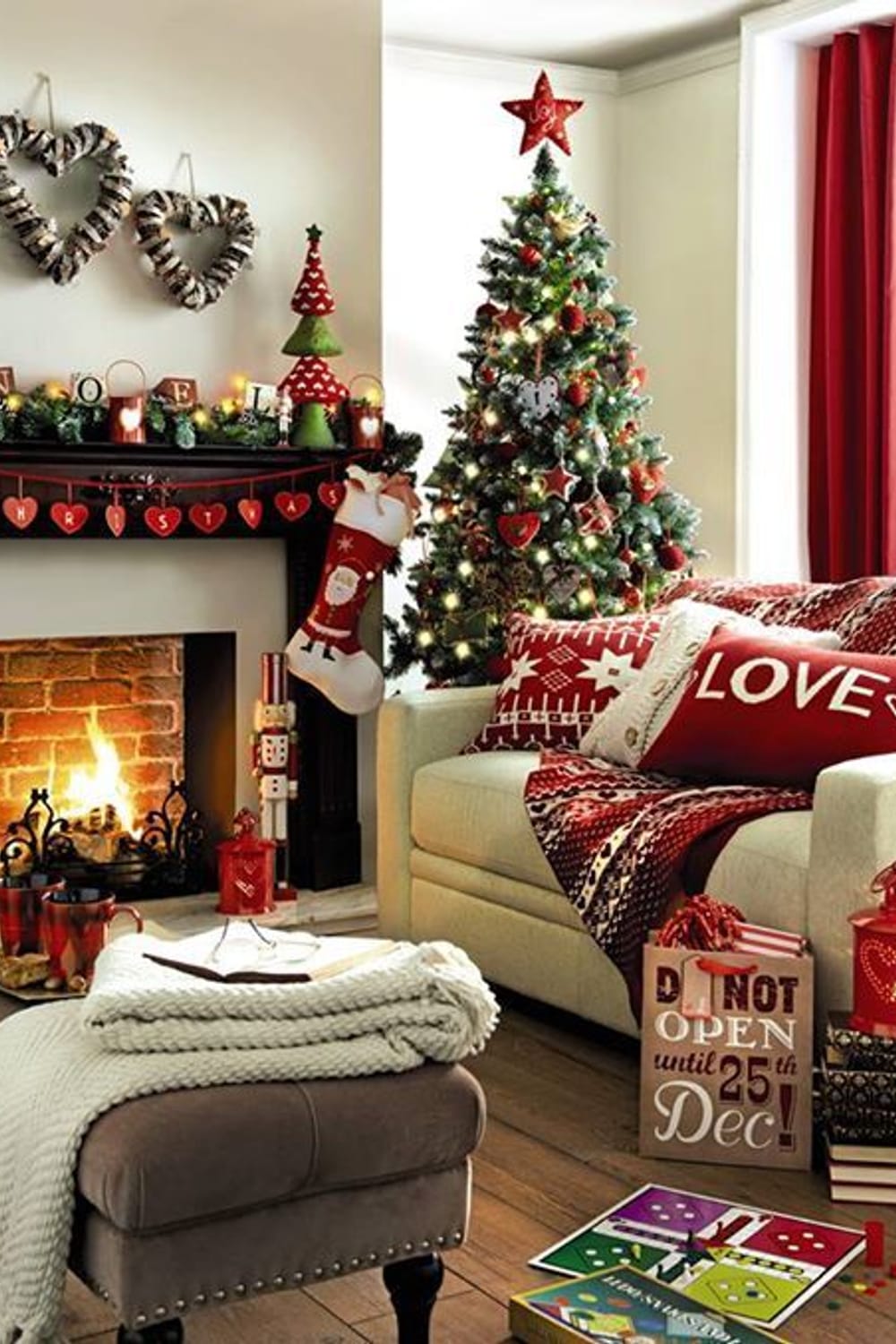 Home Decoration: How to Make a Christmas Living Room - Pretty Designs