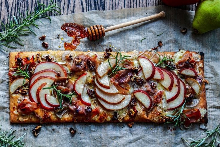 Honey Roasted Pear and Brie Flatbread Pizza with Prosciutto