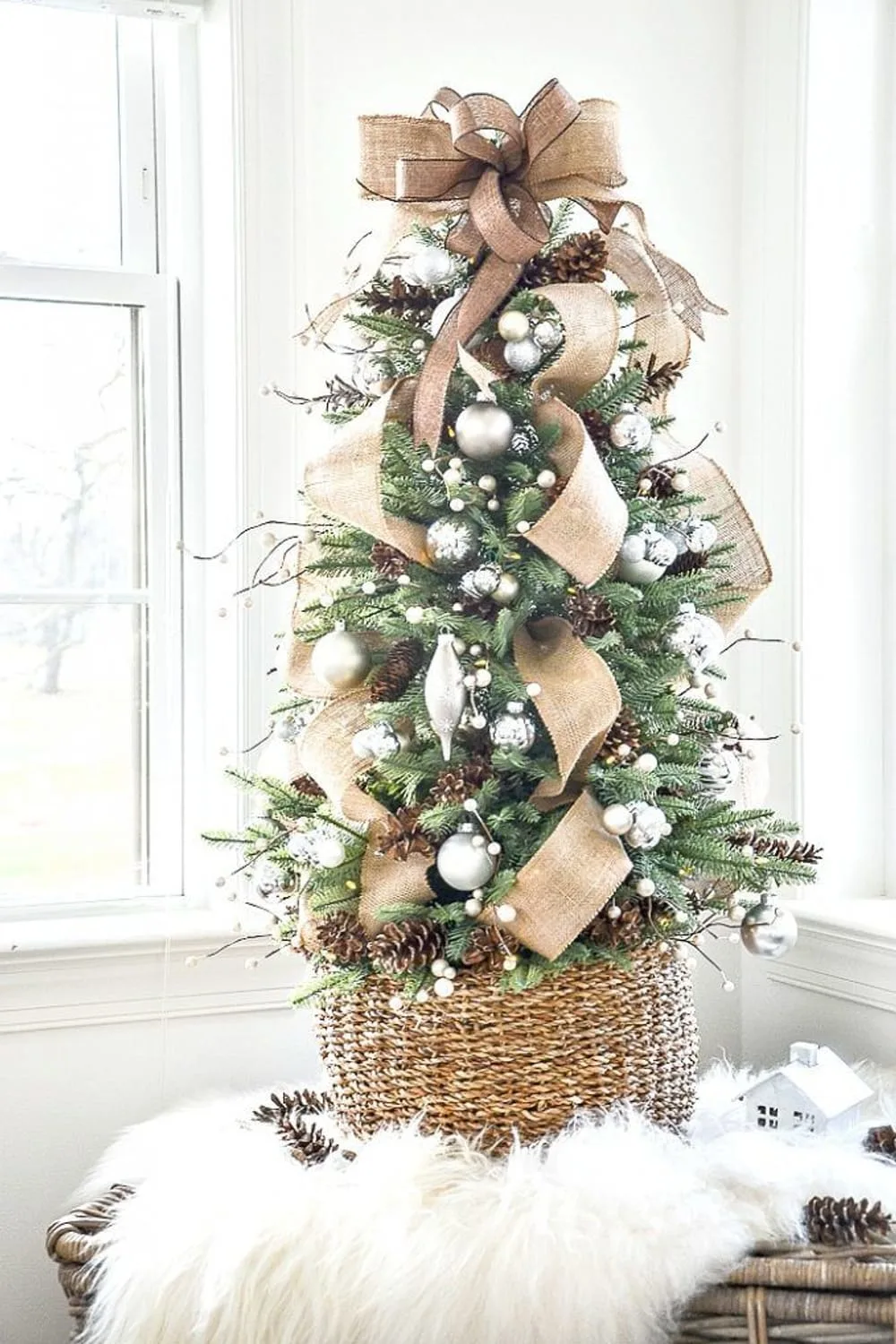 How To Decorate A Tabletop Tree Like A Designer