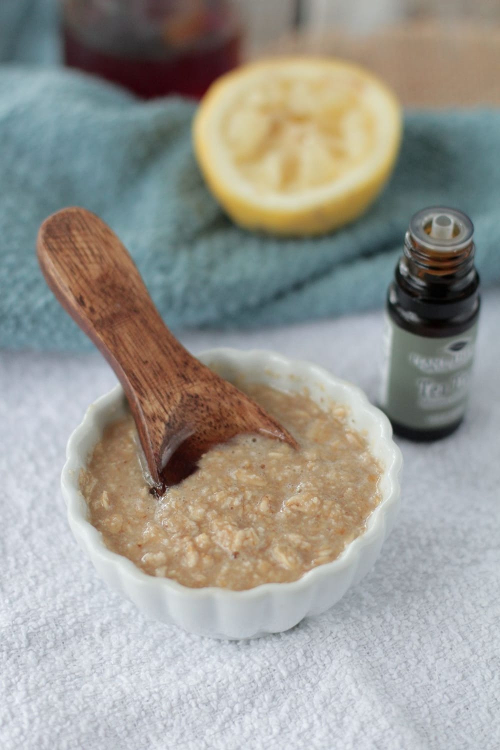 How to Make a DIY Oatmeal Face Mask