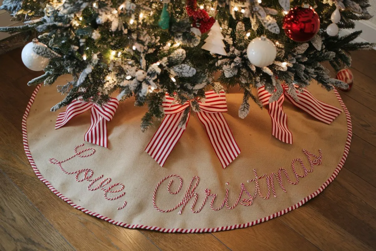 6 Christmas Tree Skirts That Turn Ordinary Trees into Holiday Wonders