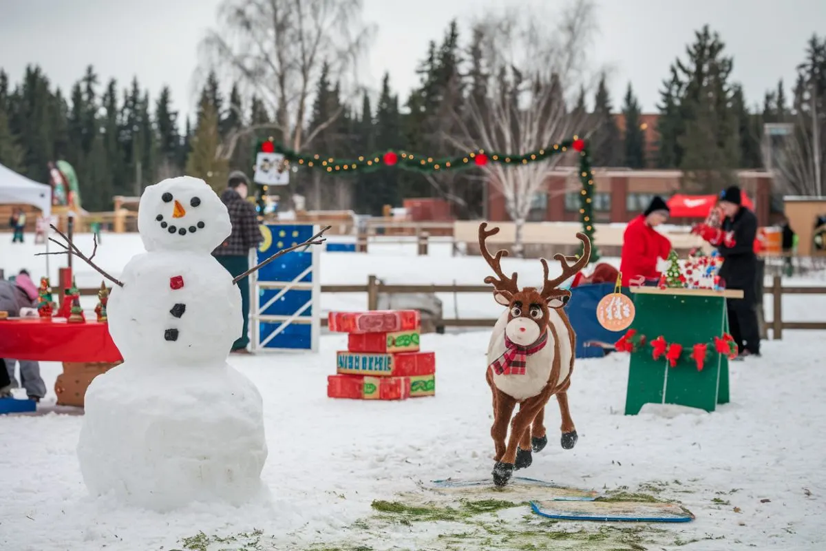 7 Outdoor Christmas Games for Frosty Fun With Friends and Family