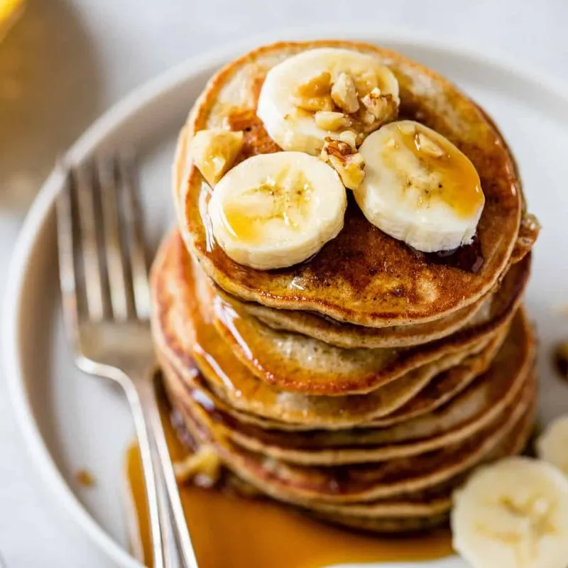 Banana Oatmeal Pancakes