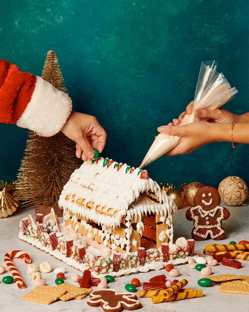 Building Gingerbread Houses