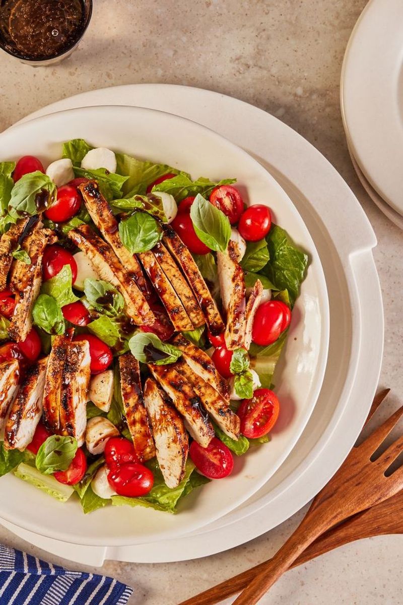 Caprese Salad with Grilled Chicken