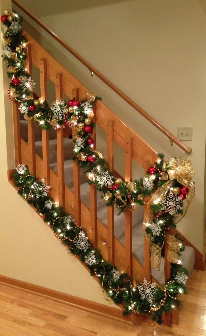 Double-Layered Garland