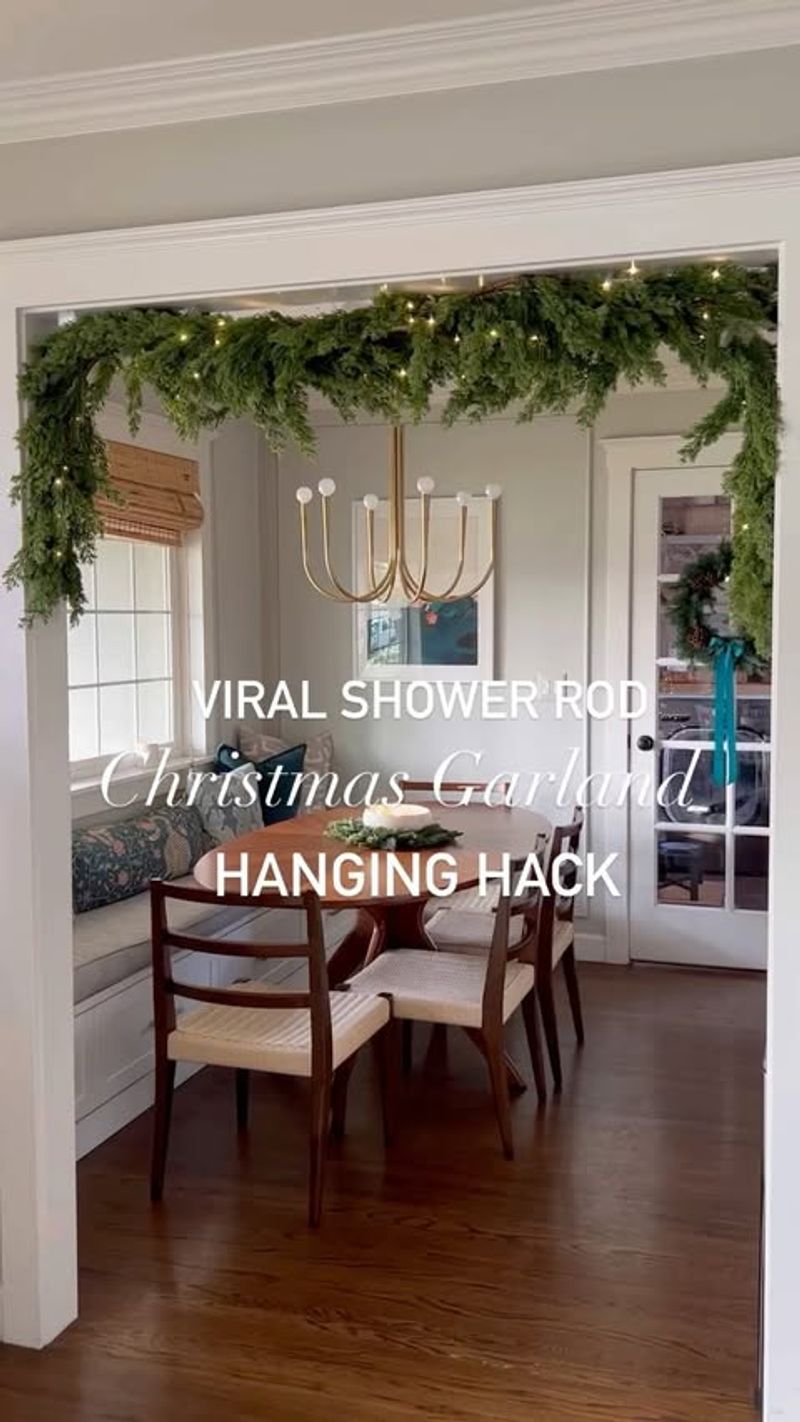 Draped Curtain Garland