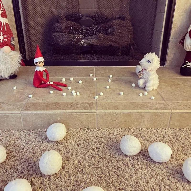 Elf's Snowball Fight