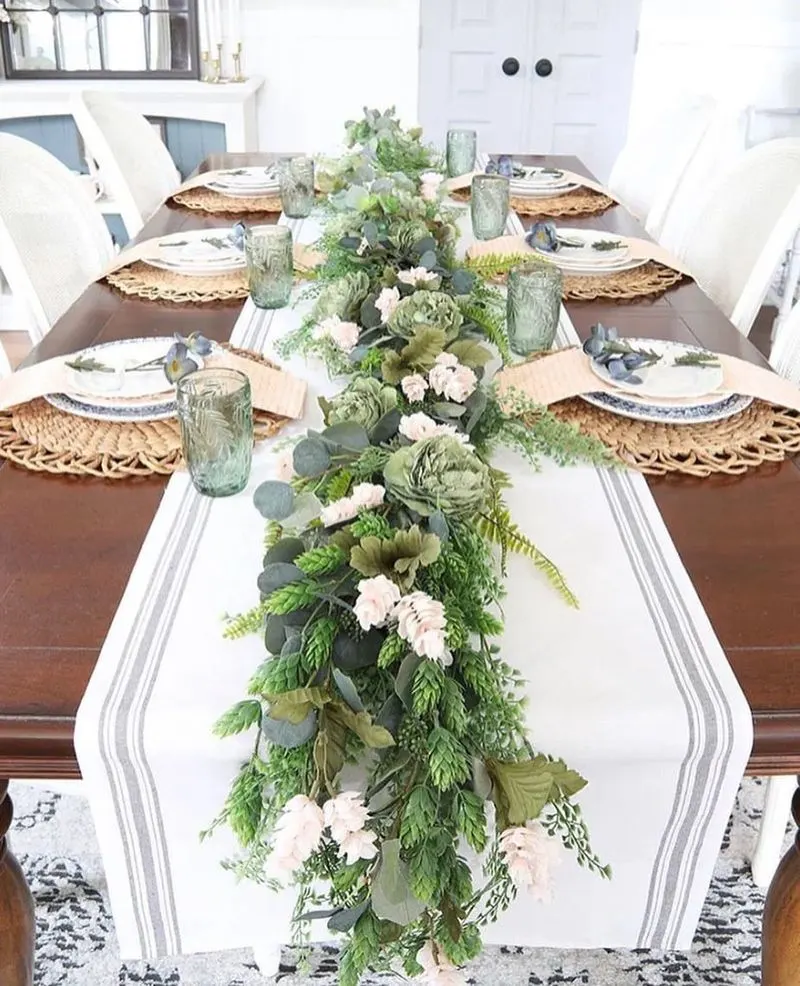 Garland Table Runner