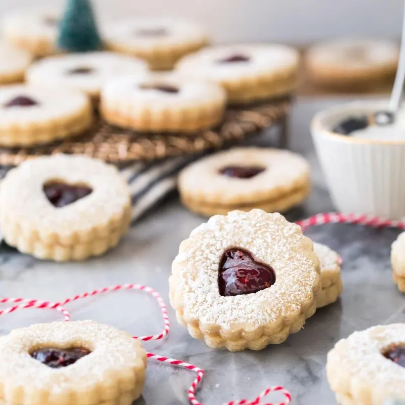 Linzer Cookies