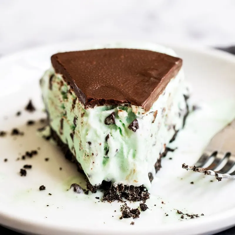 Mint Chocolate Chip Ice Cream Pie