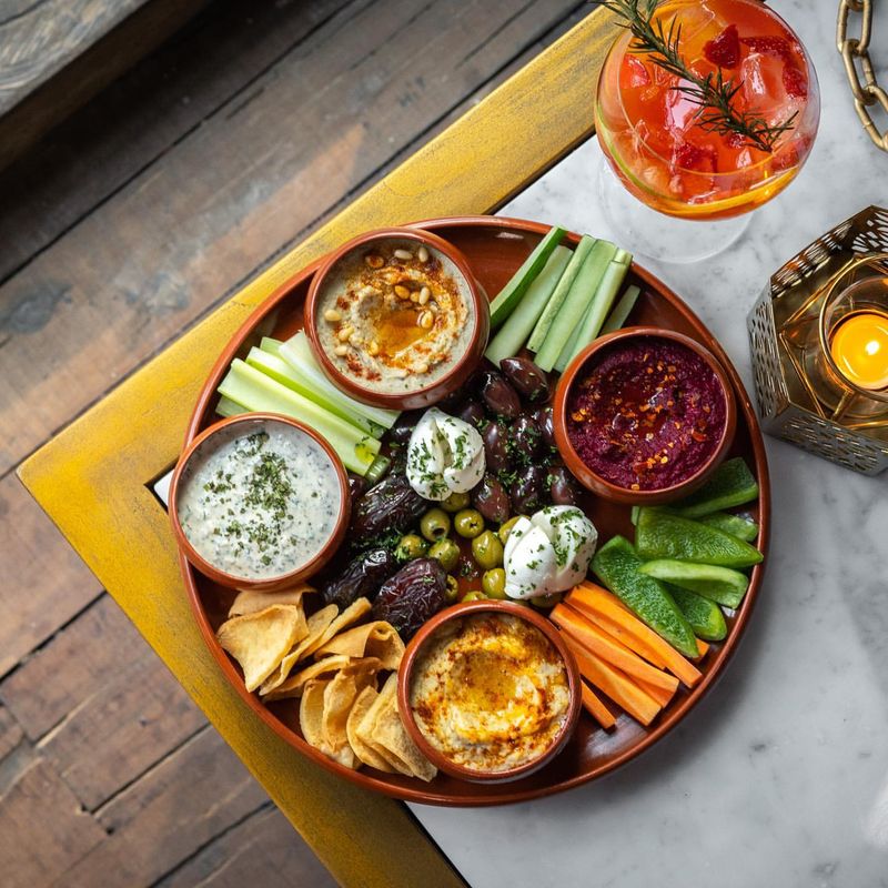 Pita and Hummus Platter