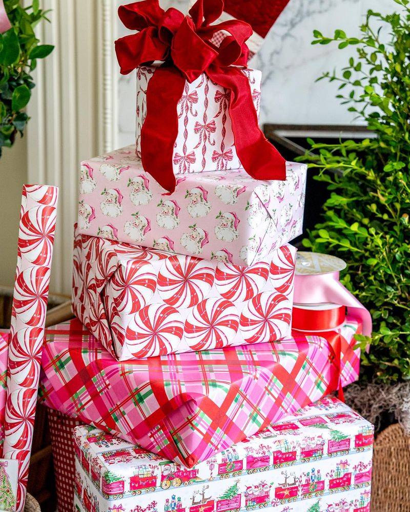 Red and Pink Gift Wrap