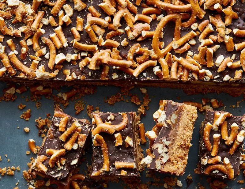 Salted Caramel Pretzel Bars