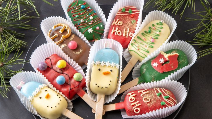 The 7 Sweetest Christmas Cakesicles That Are Almost Too Pretty to Eat