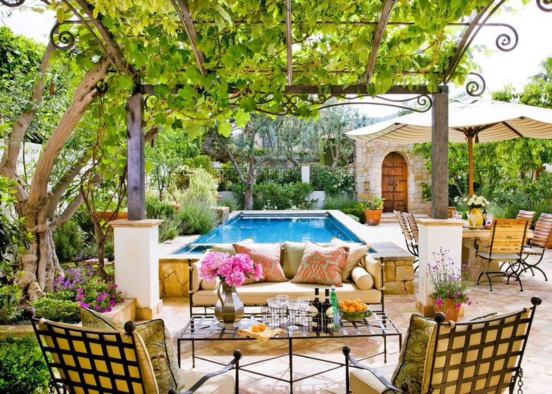 Outdoor Entertaining Spaces