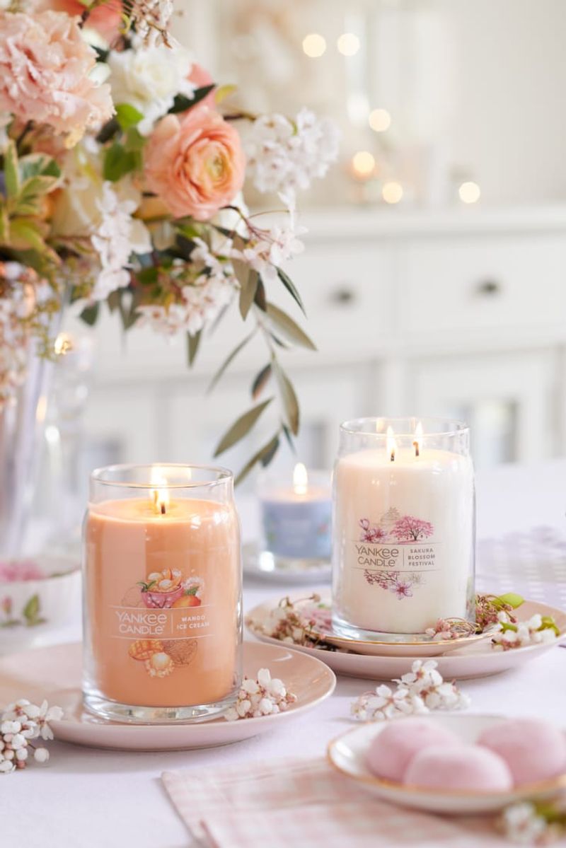 Warm Candlelight Blooms