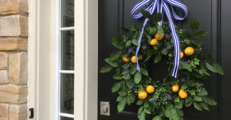 11 Stunning Spring Wreaths to Instantly Refresh Your Front Door