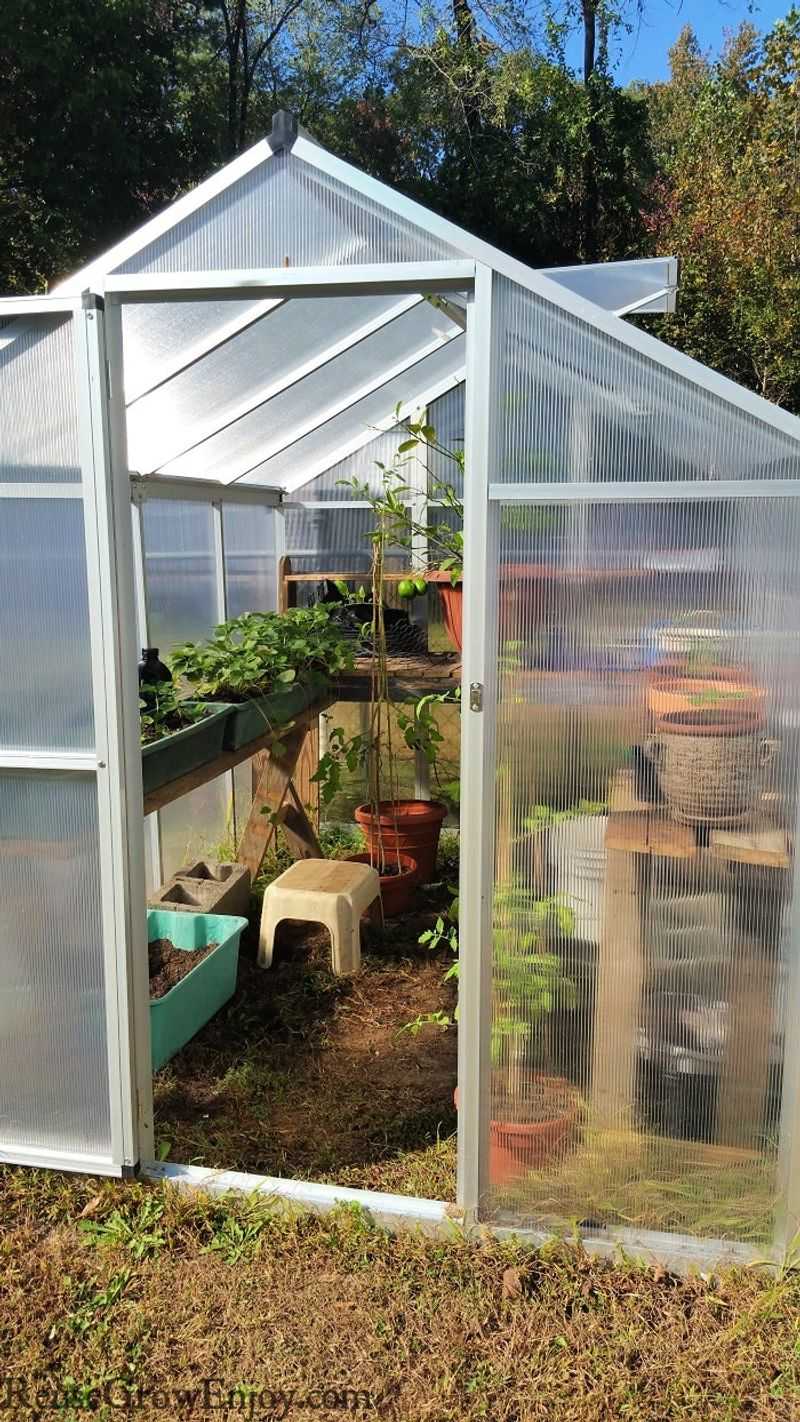 Compact Greenhouses