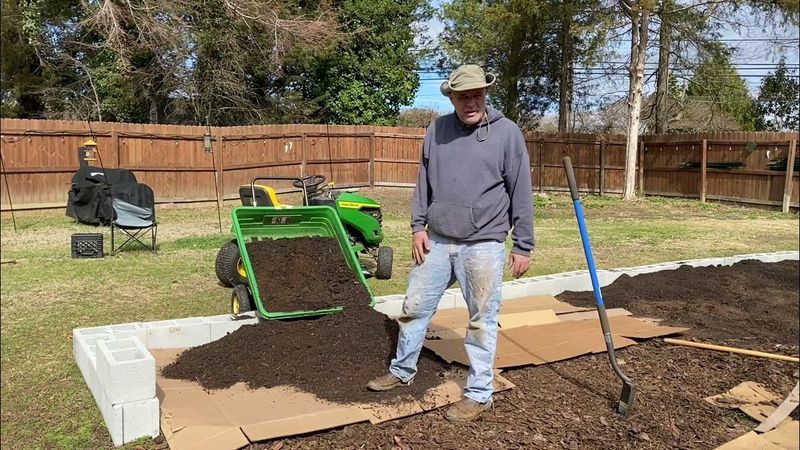 Ink-Free Cardboard for Mulch