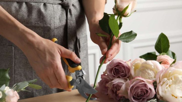 Make Your Cut Flowers Last Longer With These Must-Know Tricks