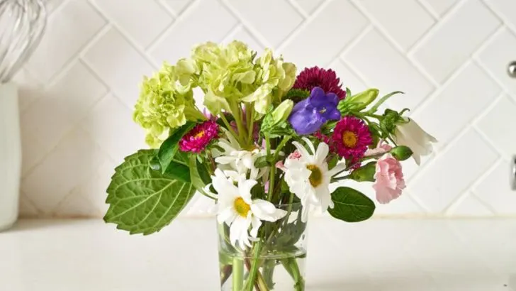 14 Secret Flower Hacks to Keep Your Bouquet Fresh for Longer