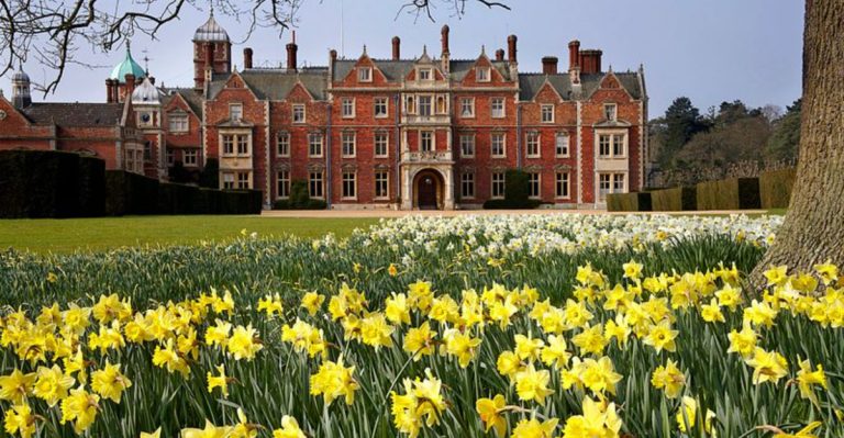 20 Gardens Around the World Hiding Dark Secrets