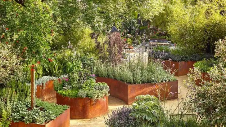 26 Backyard Hardscaping Ideas That Will Make Maintaining Your Yard Stress-Free