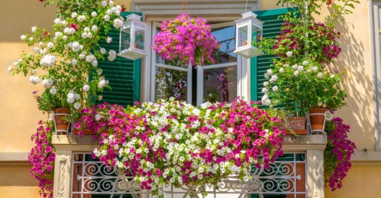27 Most Gorgeous Balcony Garden Ideas You’ll Want to Try This Year