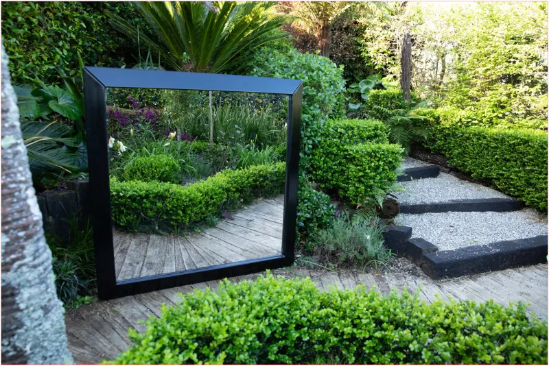 Mirror Reflection Gardens