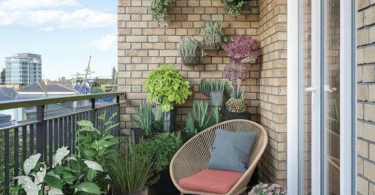 12 Balcony Garden Layouts That Maximize Every Inch