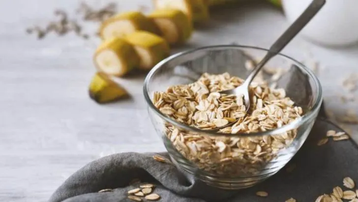 14 Nutritional Facts About Oats, Oatmeal, and Porridge You Should Know