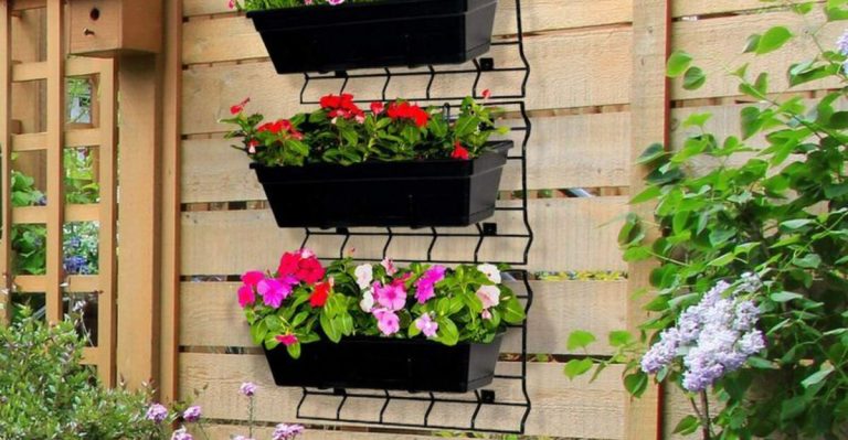 15 Creative Front Yard Flower Bed Ideas to Boost Your Home’s Curb Appeal