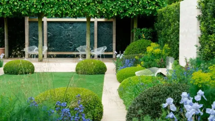 7 Outdated Garden Trends You Should Skip and 7 Fresh Ones to Try Now