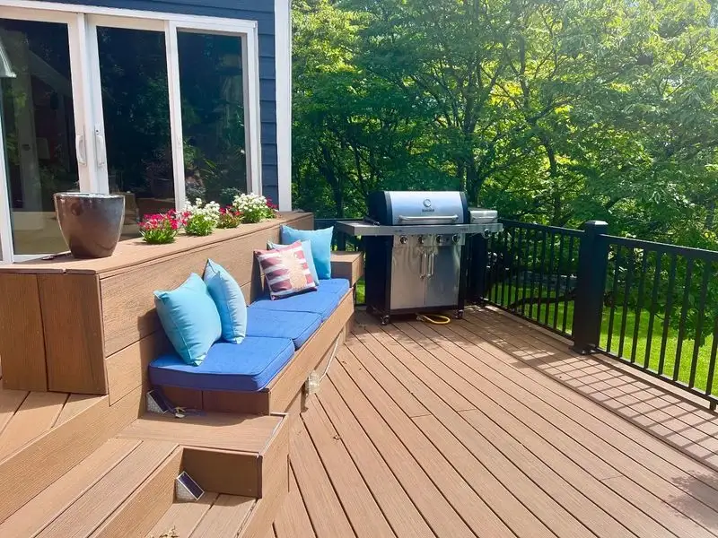 Deck with Built-in Seating