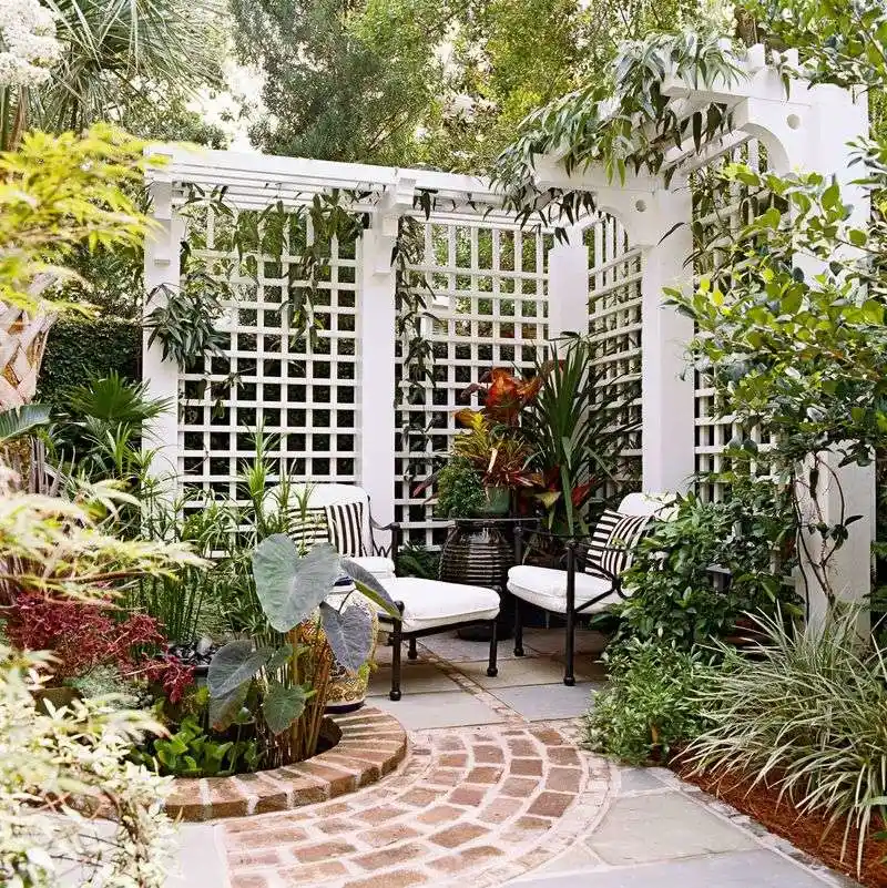 Garden Trellis Feature