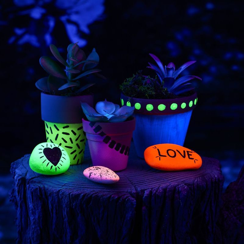 Glow-in-the-Dark Paint