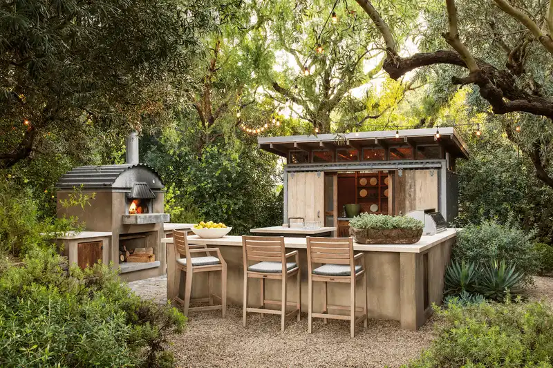 Outdoor Bar