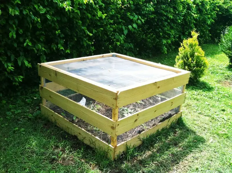 Build a Compost Bin