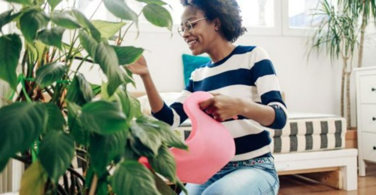 14 Ways Women Who Love Plants Are Happier and Live Longer