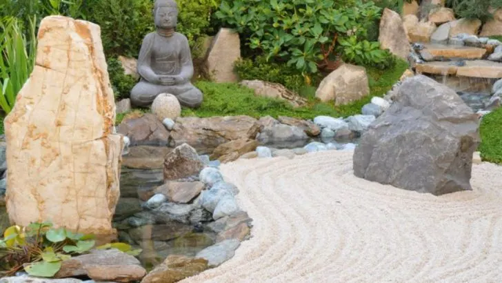 15 Beautiful Small Rock Gardens You’ll Want to Create Right Away