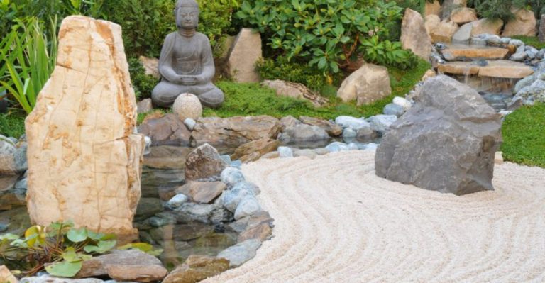 15 Beautiful Small Rock Gardens You’ll Want to Create Right Away