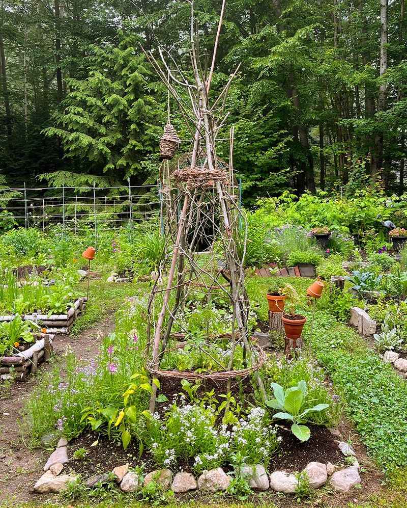 Constructing a Garden Trellis