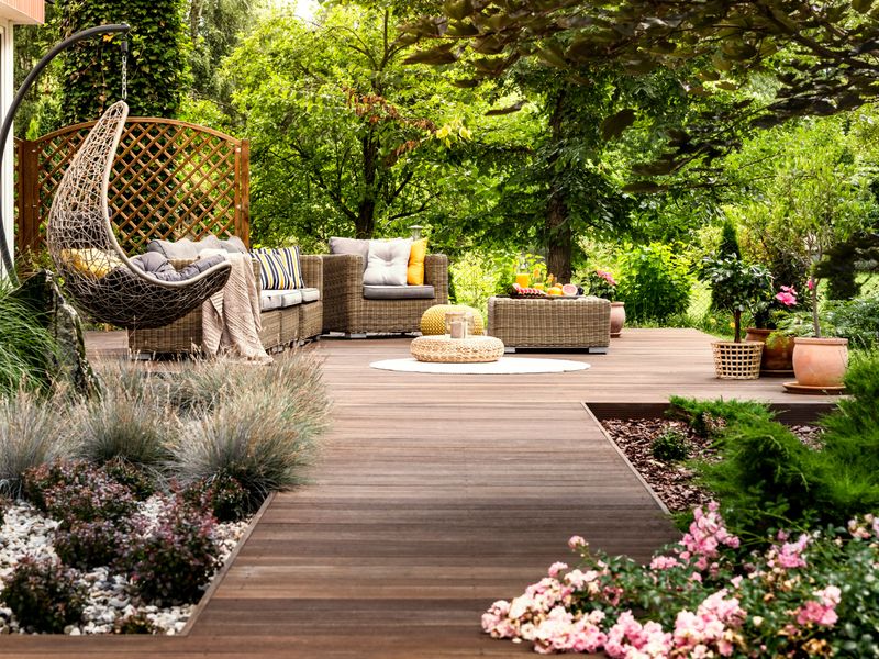 Overlooking Garden Design