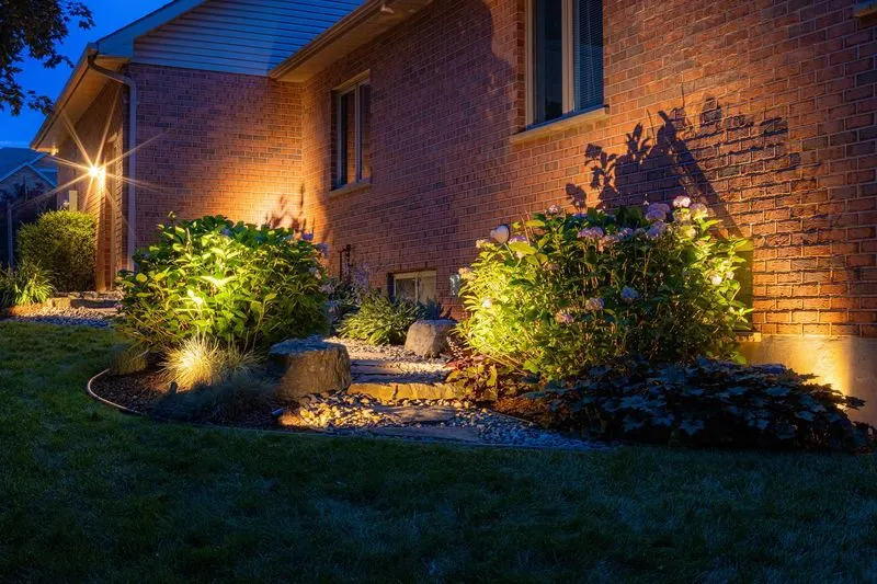 Dynamic Shadows with Moving Light