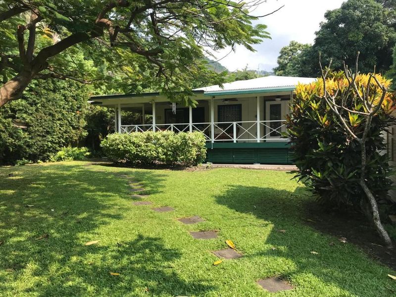 Eco-Friendly Green Cottage