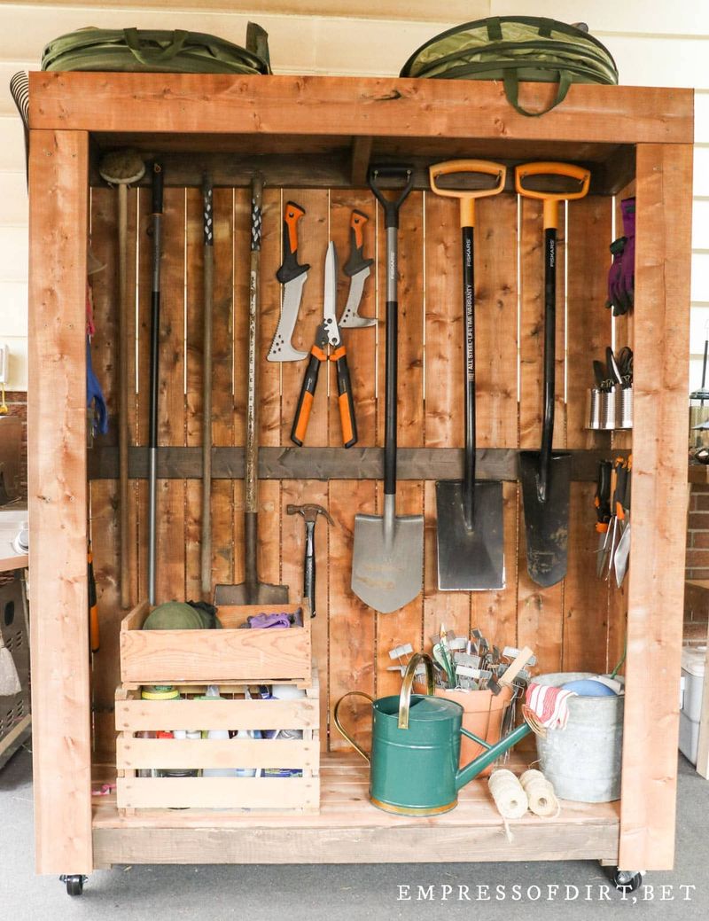 Mini Tool Garage