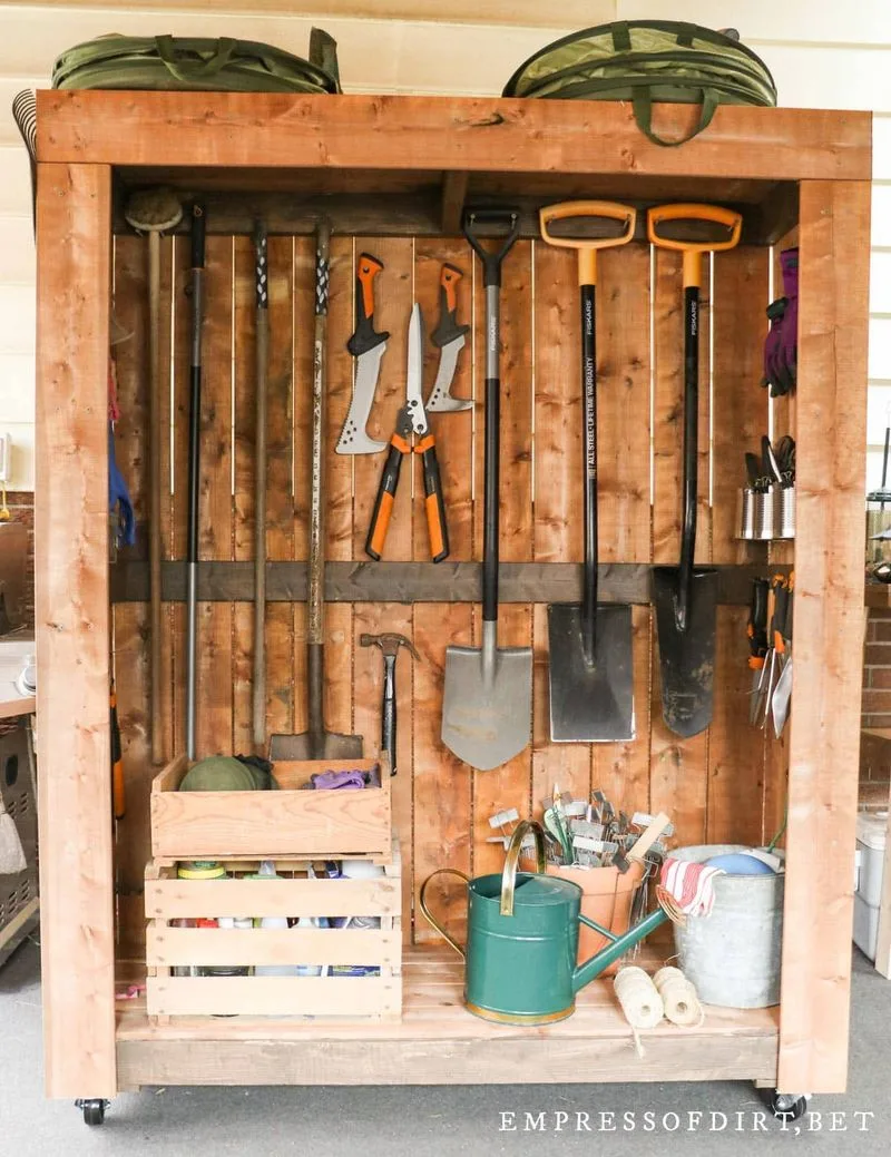 Mini Tool Garage